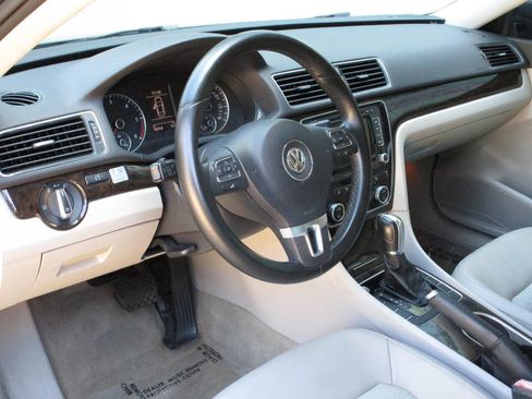 Used 2014 Volkswagen Passat TDI SEL Premium FWD image 6