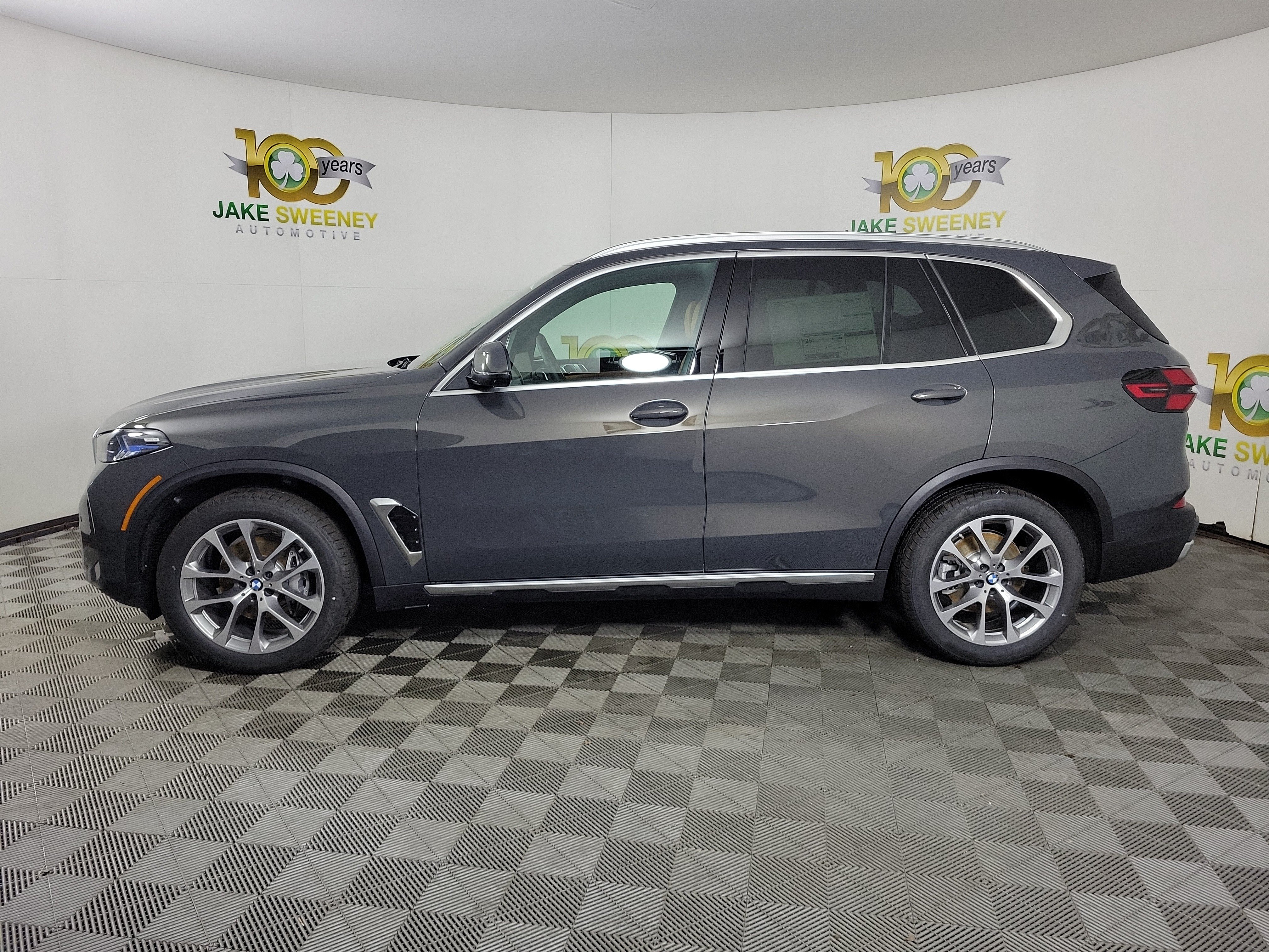 Certified 2026 BMW X5 xDrive40i w/ Climate Comfort Package AWD/4WD image 4