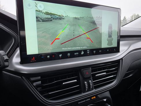 New 2026 Ford Escape SE w/ Class II Trailer Tow Package image 19