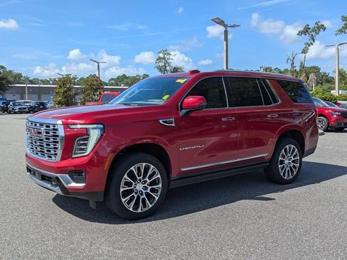 Used 2025 GMC Yukon Denali w/ Denali Reserve Package AWD/4WD image 7