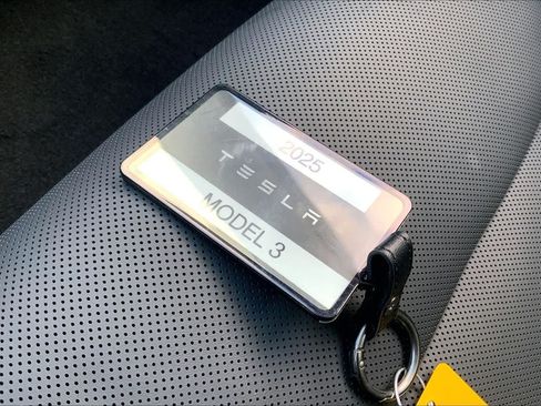 Used 2025 Tesla Model 3 Performance AWD/4WD image 19