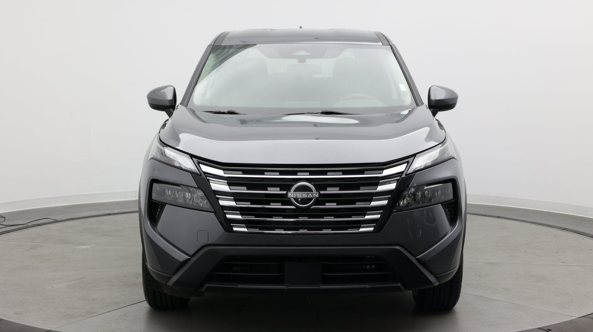 Used 2024 Nissan Rogue SV AWD/4WD image 2