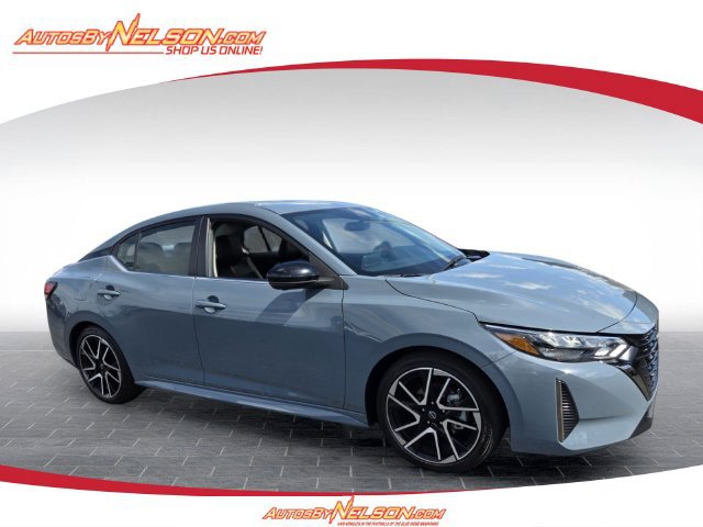 Used 2025 Nissan Sentra SR w/ SR Premium Package FWD image 1