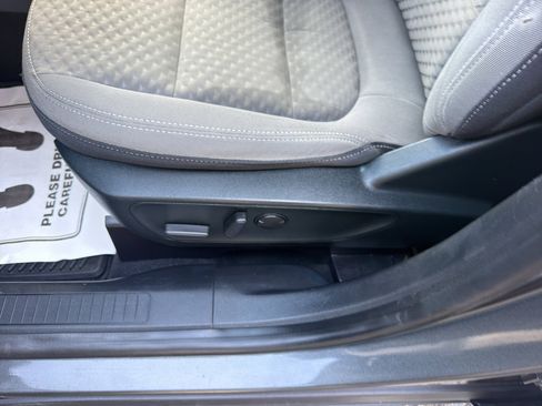 Used 2020 Ford Escape SE FWD image 13