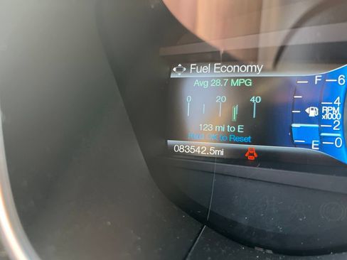 Used 2016 Ford Fusion SE w/ Equipment Group 202A FWD image 5