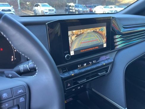 Used 2025 Toyota Camry SE image 24