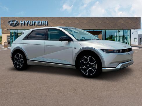 Used 2024 Hyundai Ioniq 5 Limited image 10