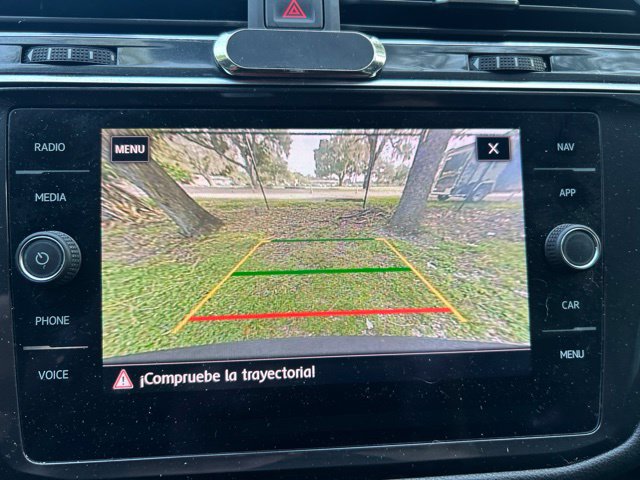 Used 2019 Volkswagen Tiguan SEL Premium w/ 3rd Row Seat Package AWD/4WD image 12