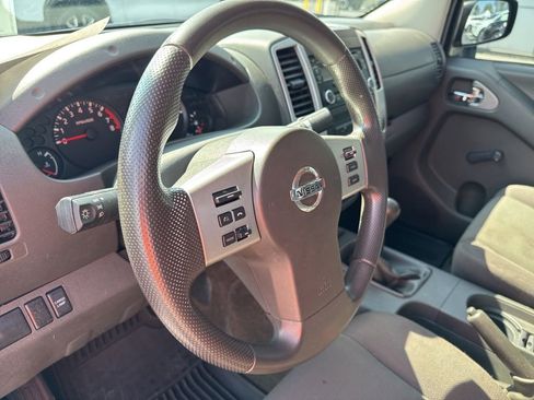 Used 2014 Nissan Frontier S w/ S Preferred Package image 20