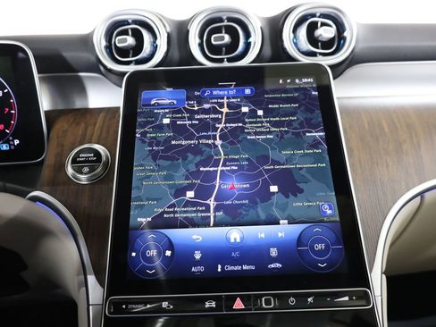 Used 2026 Mercedes-Benz GLC 300 4MATIC image 26