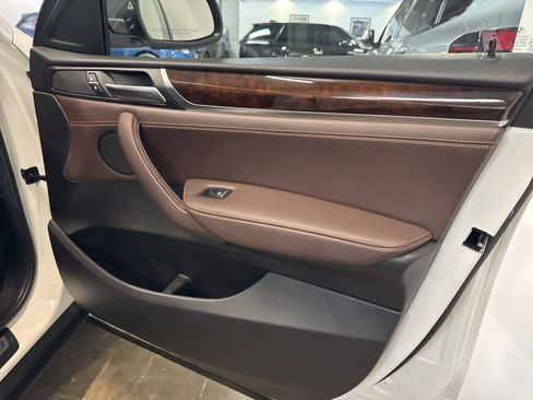 Used 2018 BMW X4 xDrive28i image 23