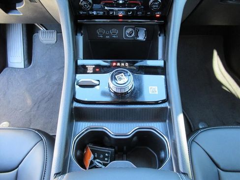 New 2025 Jeep Grand Cherokee Limited image 22