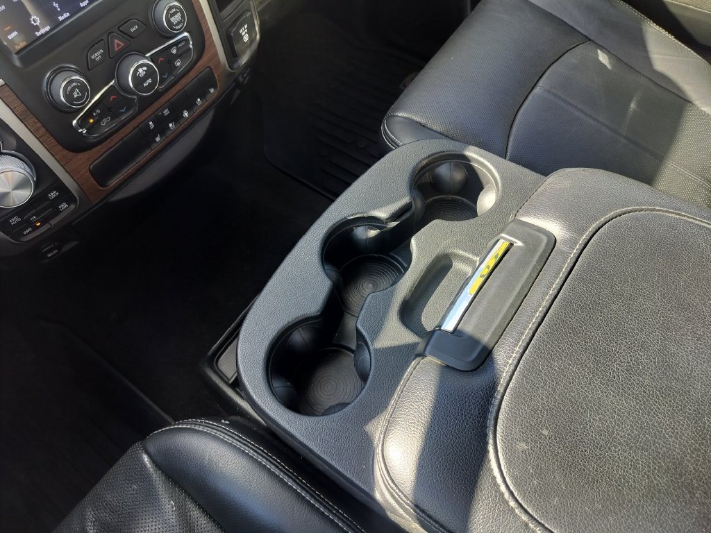 Used 2018 RAM 1500 Laramie AWD/4WD image 17
