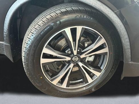 Used 2020 Nissan Rogue SV w/ Sun & Sound Touring Package AWD/4WD image 18