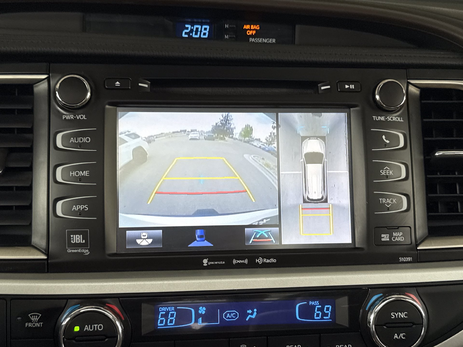 Used 2019 Toyota Highlander Limited Platinum AWD/4WD image 11