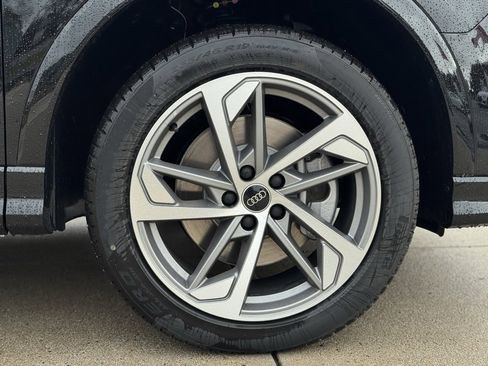 New 2025 Audi Q3 2.0T Premium image 8