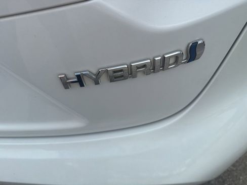 Used 2020 Toyota Corolla LE FWD image 10