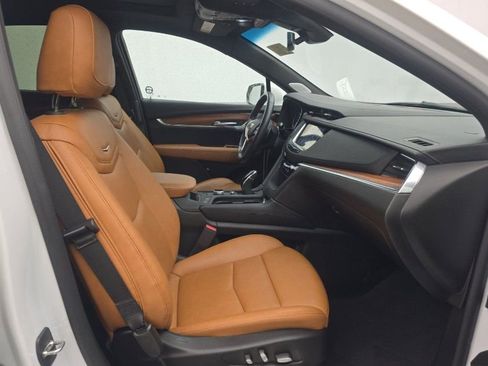Used 2023 Cadillac XT5 Premium Luxury AWD/4WD image 8