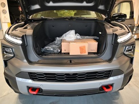 New 2026 Chevrolet Silverado EV Trail Boss w/ Premium Package image 36