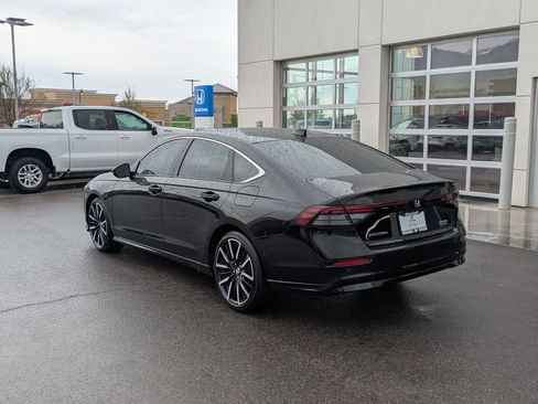Used 2024 Honda Accord Touring image 8