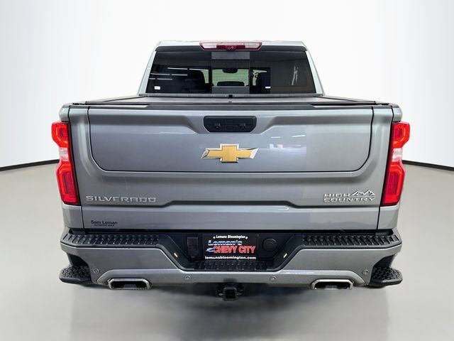 Used 2025 Chevrolet Silverado 1500 High Country AWD/4WD image 6