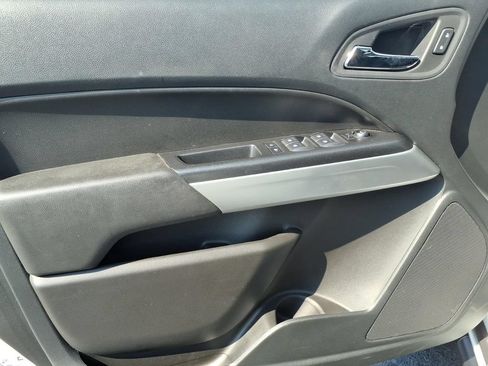 Used 2022 Chevrolet Colorado LT RWD image 17