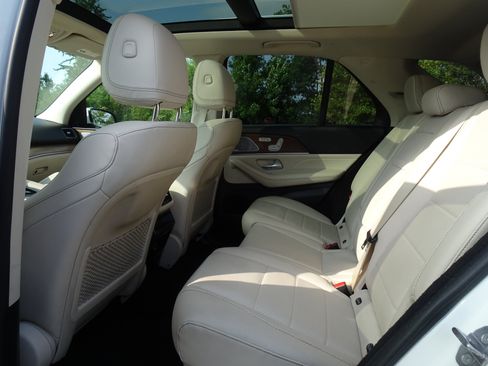 Used 2021 Mercedes-Benz GLE 350 4MATIC image 22