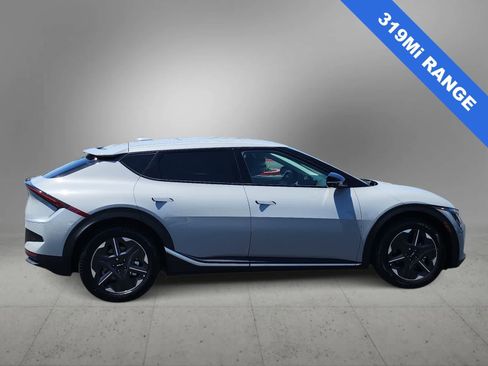 Used 2025 Kia EV6 Light RWD image 9