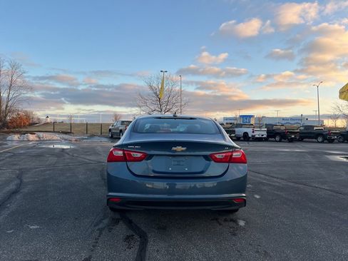 Used 2025 Chevrolet Malibu LT image 4