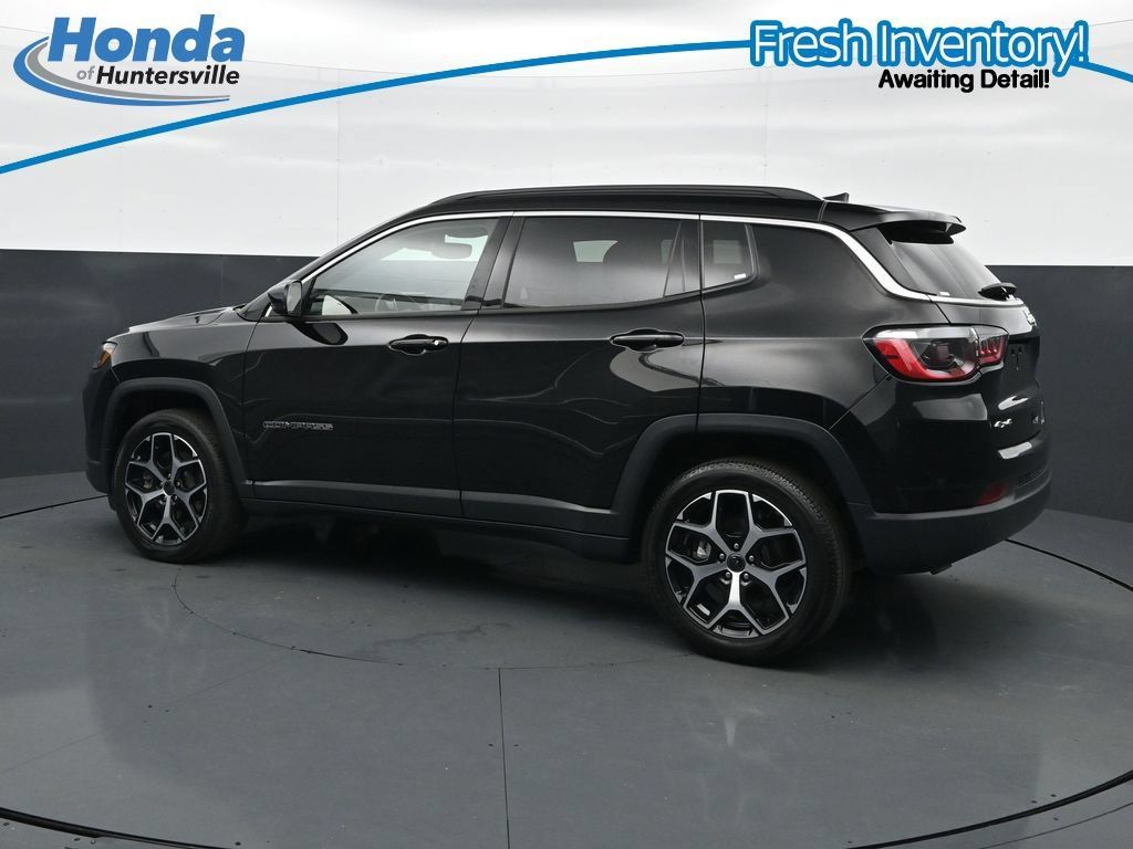 Used 2025 Jeep Compass Limited AWD/4WD image 7