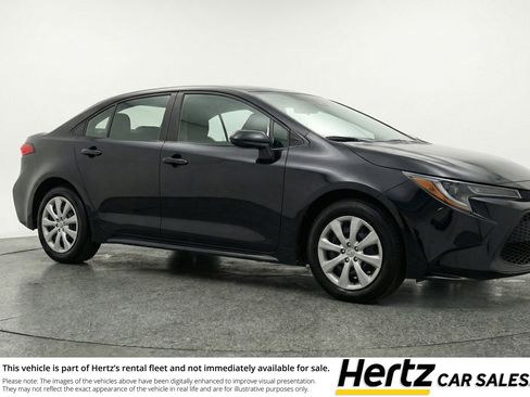 Used 2025 Toyota Corolla LE image 1