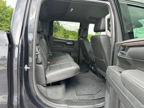 Used 2025 GMC Sierra 1500 SLT AWD/4WD image 13