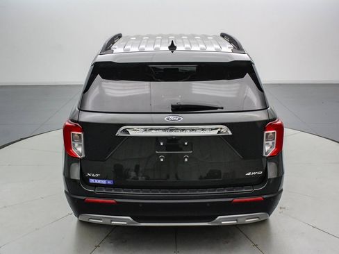 Certified 2023 Ford Explorer XLT w/ Equipment Group 202A image 5