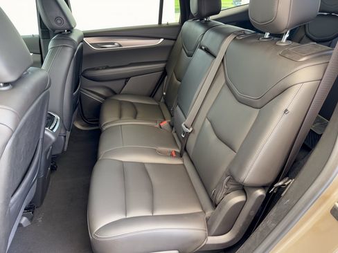 Used 2023 Cadillac XT6 Luxury FWD image 25