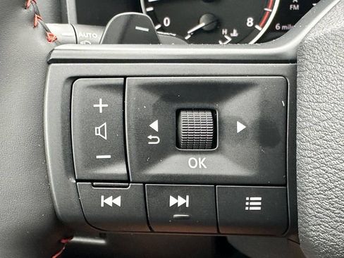 Used 2026 Nissan Rogue SV AWD/4WD image 12