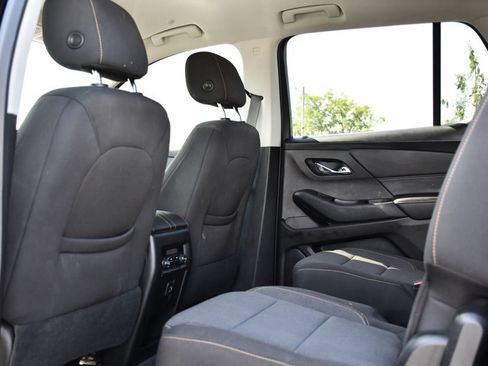 Used 2020 Chevrolet Traverse LT FWD image 18