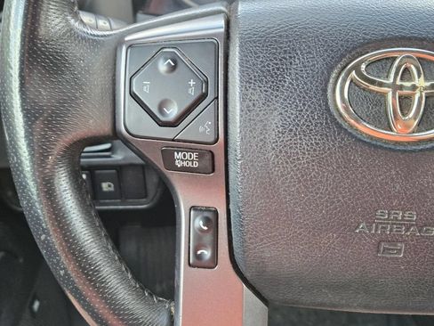 Used 2019 Toyota Tacoma TRD Off-Road AWD/4WD image 21