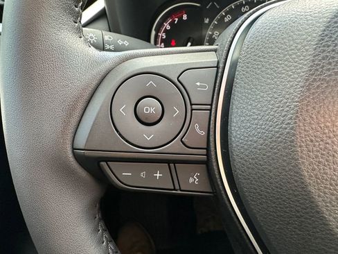 Used 2025 Toyota RAV4 XLE w/ Convenience Package image 20