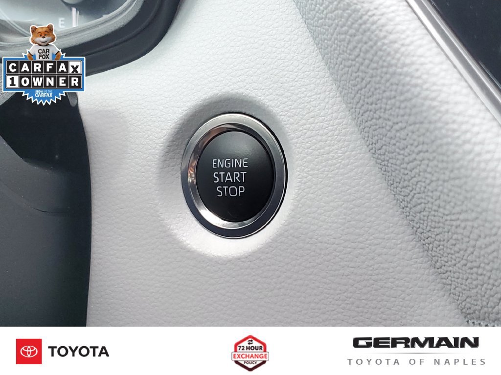 Used 2025 Toyota Corolla SE FWD image 33