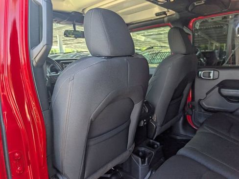 Used 2022 Jeep Wrangler Unlimited Sport AWD/4WD image 25