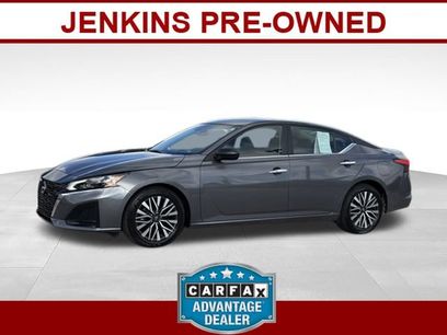 Used 2025 Nissan Altima 2.5 SV