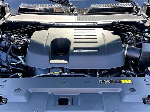 New 2026 Land Rover Defender 110 X AWD/4WD image 18