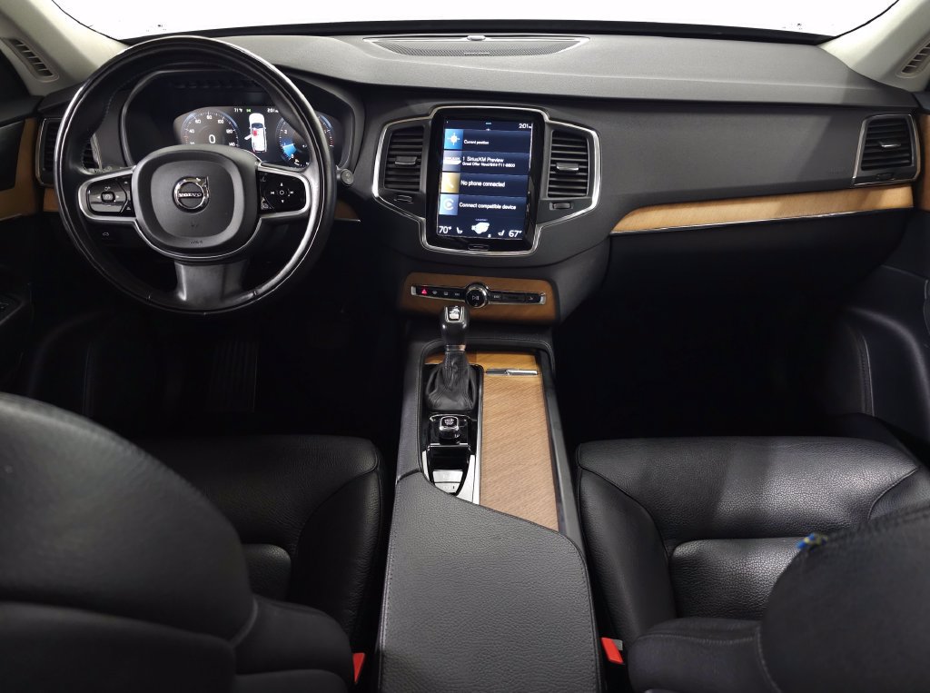 Used 2022 Volvo XC90 T6 Momentum w/ Climate Package AWD/4WD image 13