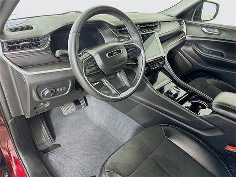 Used 2023 Jeep Grand Cherokee L Laredo image 20