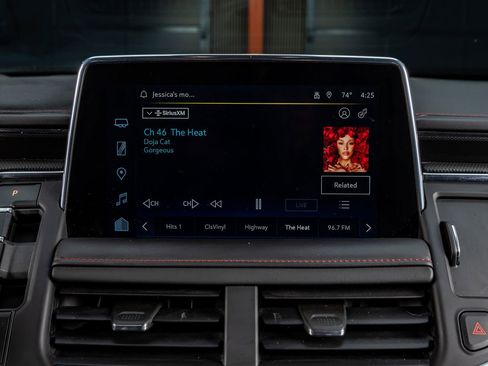 Used 2023 Chevrolet Suburban RST w/ Sport Performance Package image 26