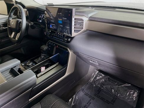 Certified 2024 Toyota Sequoia SR5 image 28