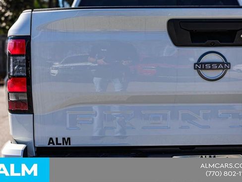 Certified 2025 Nissan Frontier SV w/ SV Convenience Package RWD image 13