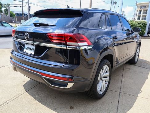 Used 2020 Volkswagen Atlas Cross Sport SE FWD image 5