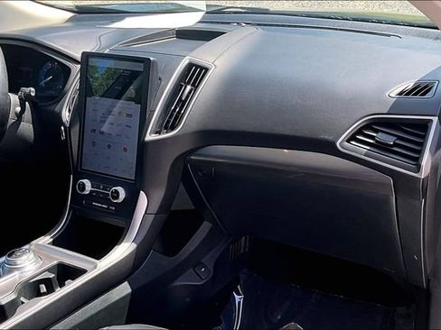 Used 2024 Ford Edge SEL AWD/4WD image 15