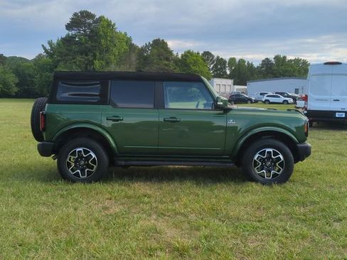 Used 2023 Ford Bronco Outer Banks AWD/4WD image 14